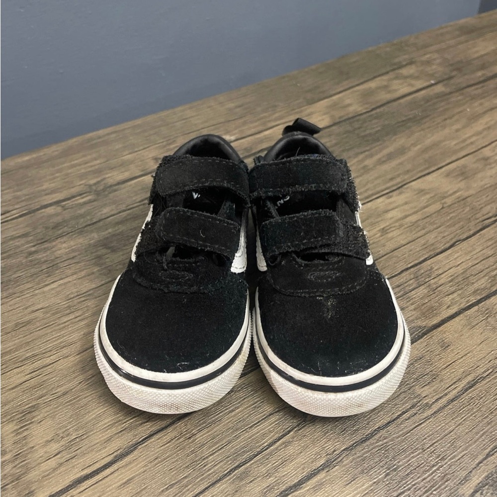 Vans - Picture 2 of 5